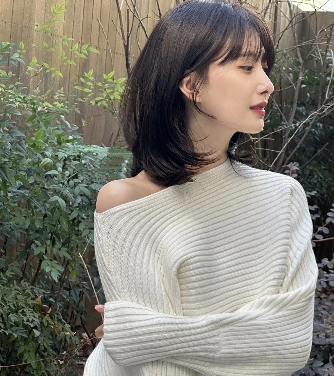 今年女性最新發(fā)型，科技重塑潮流之美