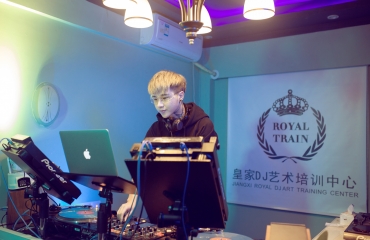 南昌DJ猛子最新串燒引爆音樂(lè)狂潮