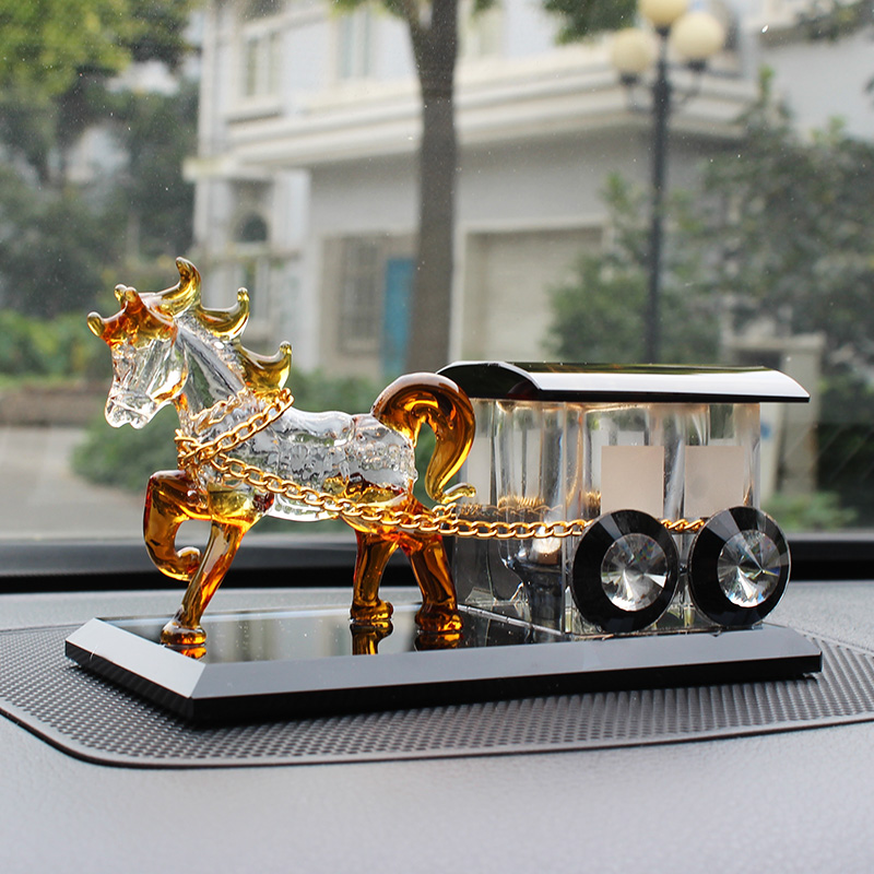 最新汽車擺件，駕馭變化，展現(xiàn)自信風采