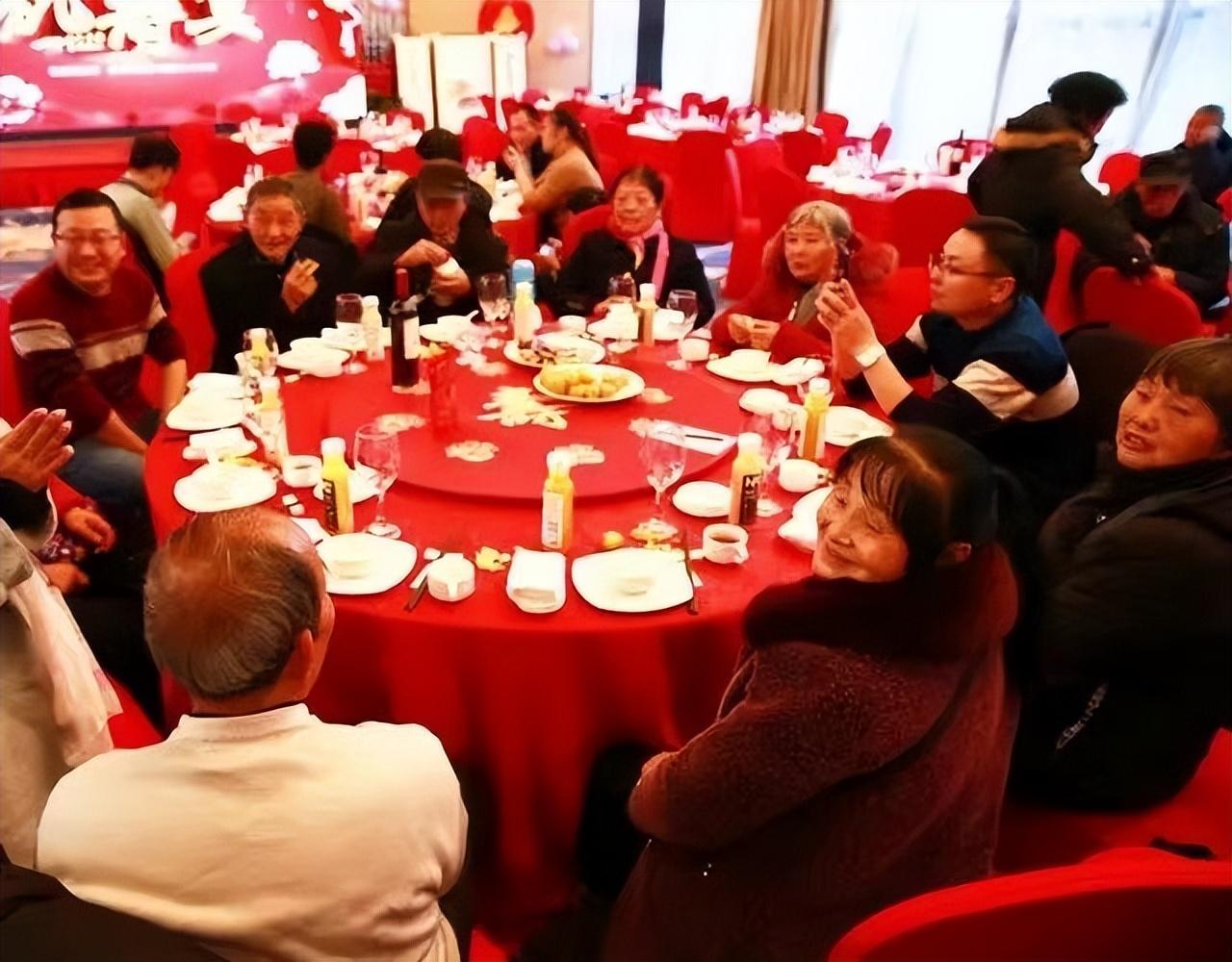 最新婚禮會(huì)場(chǎng)，愛(ài)的綻放與友情的見(jiàn)證日